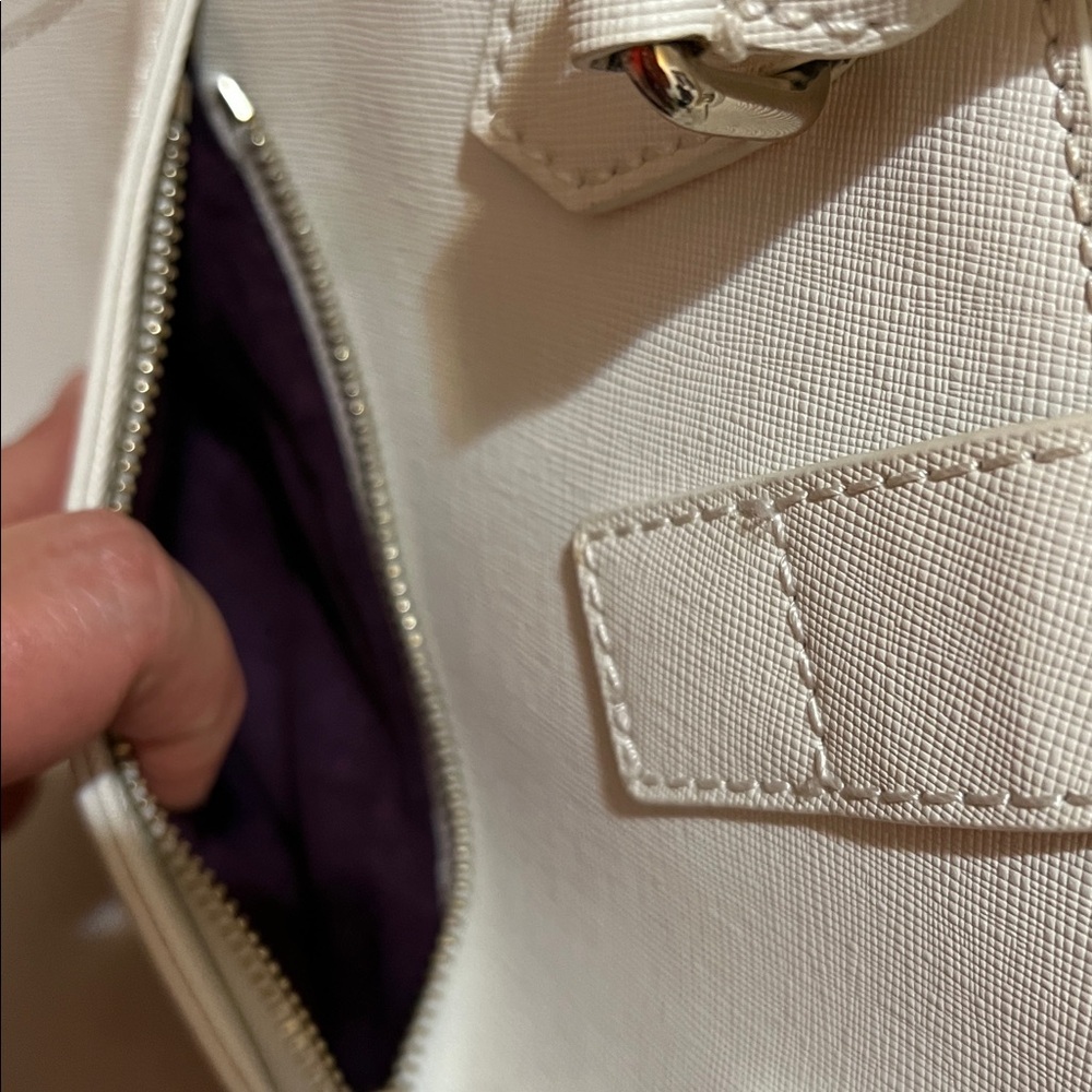 Chic Jack French London Crossbody Bag with Gold Accents - Picture 11 of 17